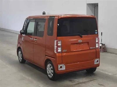 DAIHATSU WAKE