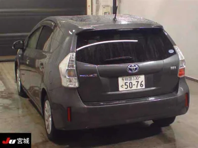 TOYOTA PRIUS ALPHA
