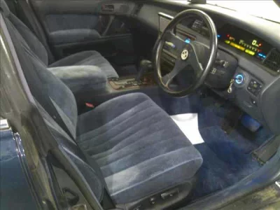 TOYOTA CROWN MAJESTA