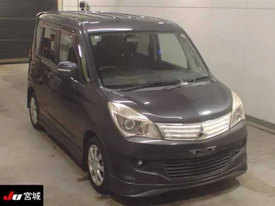 MITSUBISHI DELICA D2