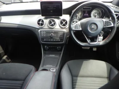 MERCEDES BENZ CLA