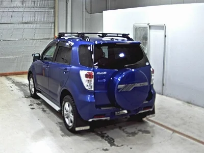 TOYOTA RUSH