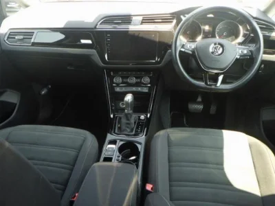 VOLKSWAGEN GOLF TOURAN