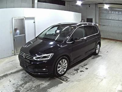 VOLKSWAGEN GOLF TOURAN