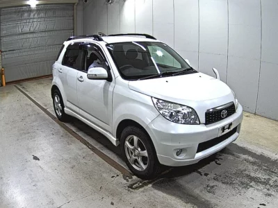TOYOTA RUSH