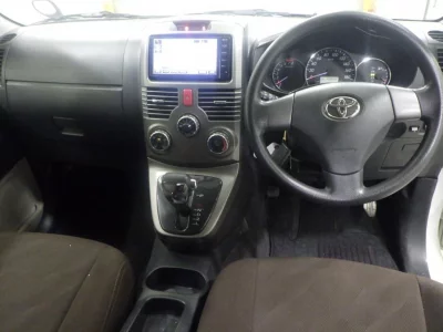 TOYOTA RUSH