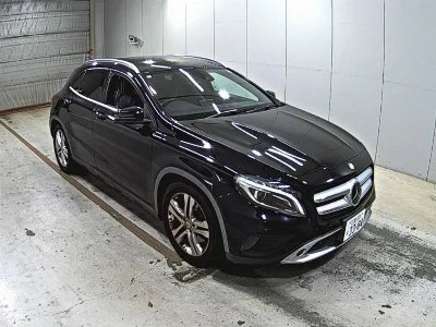 MERCEDES BENZ GLA