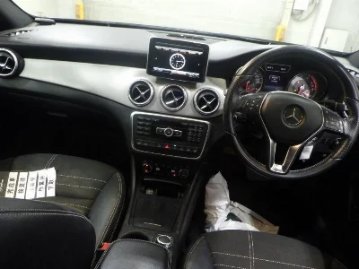 MERCEDES BENZ GLA