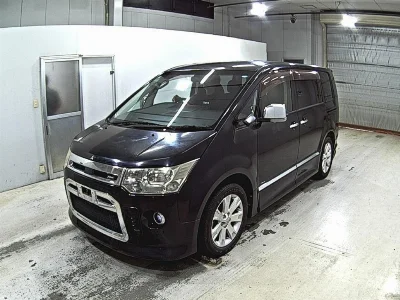 MITSUBISHI DELICA D5