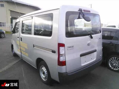 TOYOTA TOWN ACE VAN