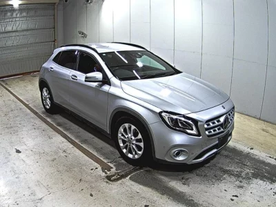 MERCEDES BENZ GLA