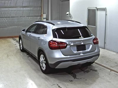 MERCEDES BENZ GLA
