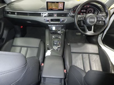 AUDI A4 AVANTE