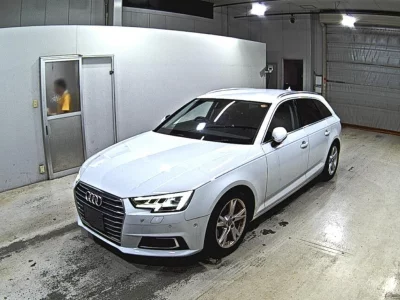 AUDI A4 AVANTE