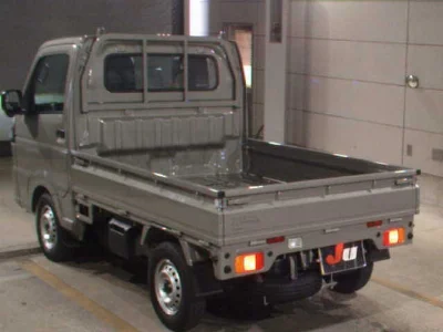 NISSAN CLIPPER TRUCK
