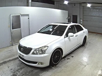 TOYOTA CROWN MAJESTA