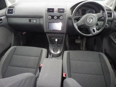 VOLKSWAGEN GOLF TOURAN
