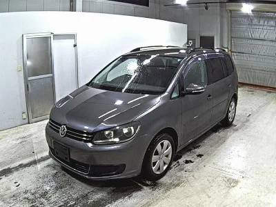 VOLKSWAGEN GOLF TOURAN
