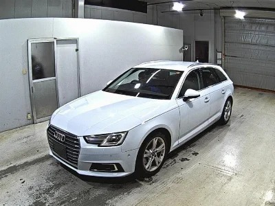AUDI A4 AVANTE