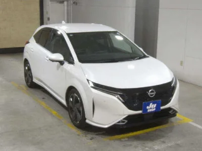 NISSAN AURA