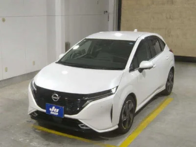 NISSAN AURA