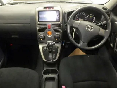 TOYOTA RUSH