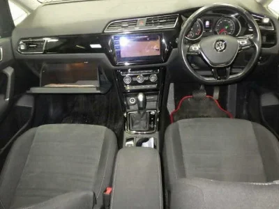 VOLKSWAGEN GOLF TOURAN