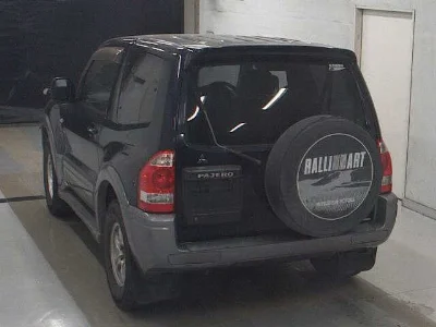 MITSUBISHI PAJERO
