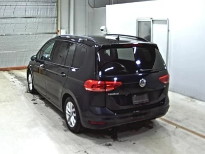 VOLKSWAGEN GOLF TOURAN