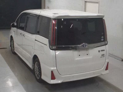 TOYOTA NOAH