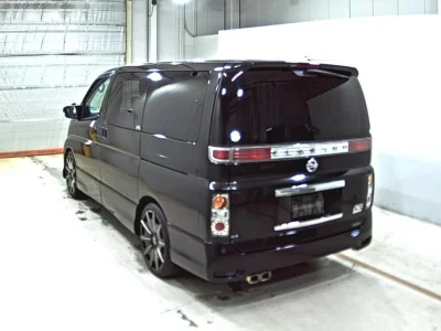 NISSAN ELGRAND