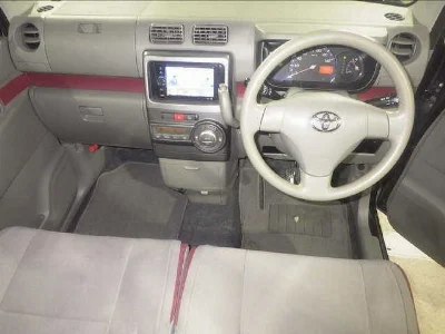 TOYOTA PIXIS SPACE