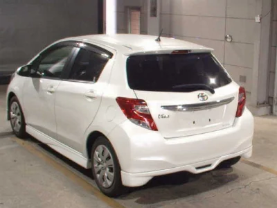 TOYOTA VITZ