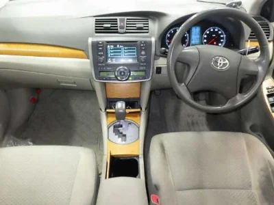TOYOTA PREMIO