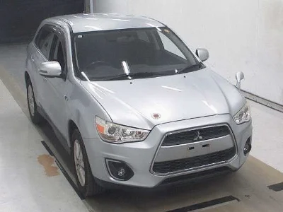 MITSUBISHI RVR