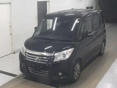 MITSUBISHI DELICA D2