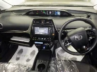 Цена авто Toyota Prius с аукционов Японии, номер кузова ZVW55, пробег 72 000, оценка 6