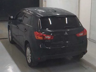 MITSUBISHI RVR
