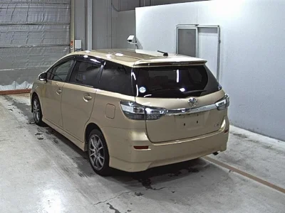 TOYOTA WISH