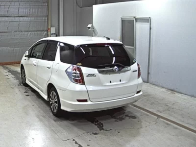 HONDA FIT SHUTTLE