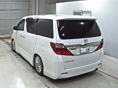 TOYOTA ALPHARD