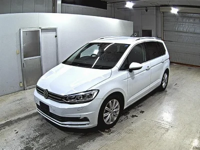 VOLKSWAGEN GOLF TOURAN