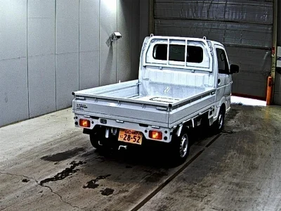 NISSAN CLIPPER TRUCK
