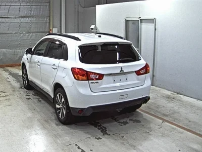 MITSUBISHI RVR