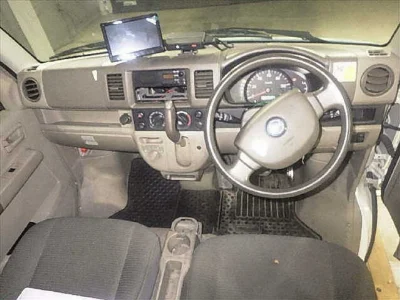 NISSAN CLIPPER VAN