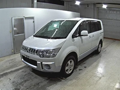 MITSUBISHI DELICA D5