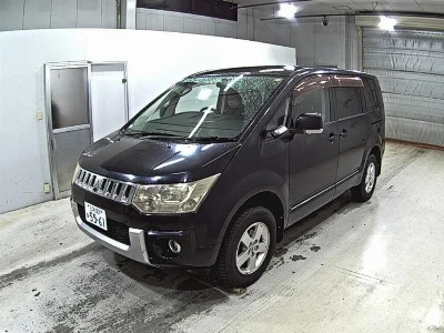 MITSUBISHI DELICA D5