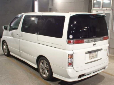 NISSAN ELGRAND