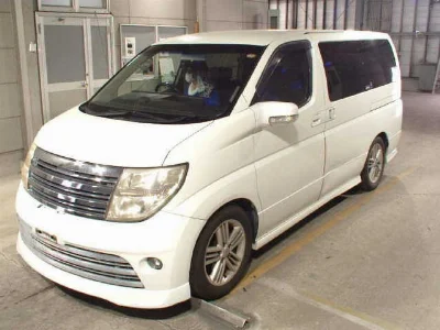 NISSAN ELGRAND