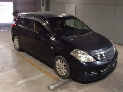 NISSAN TIIDA